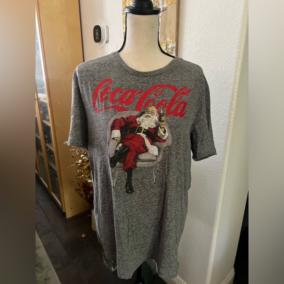 Coca Cola - lounging Santa tshirt - Picture 3 of 8